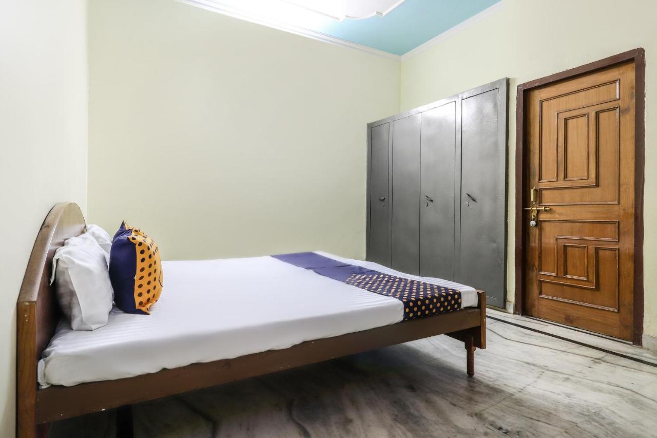 Spot On 70311 Rangoli Palace 2* Lucknow