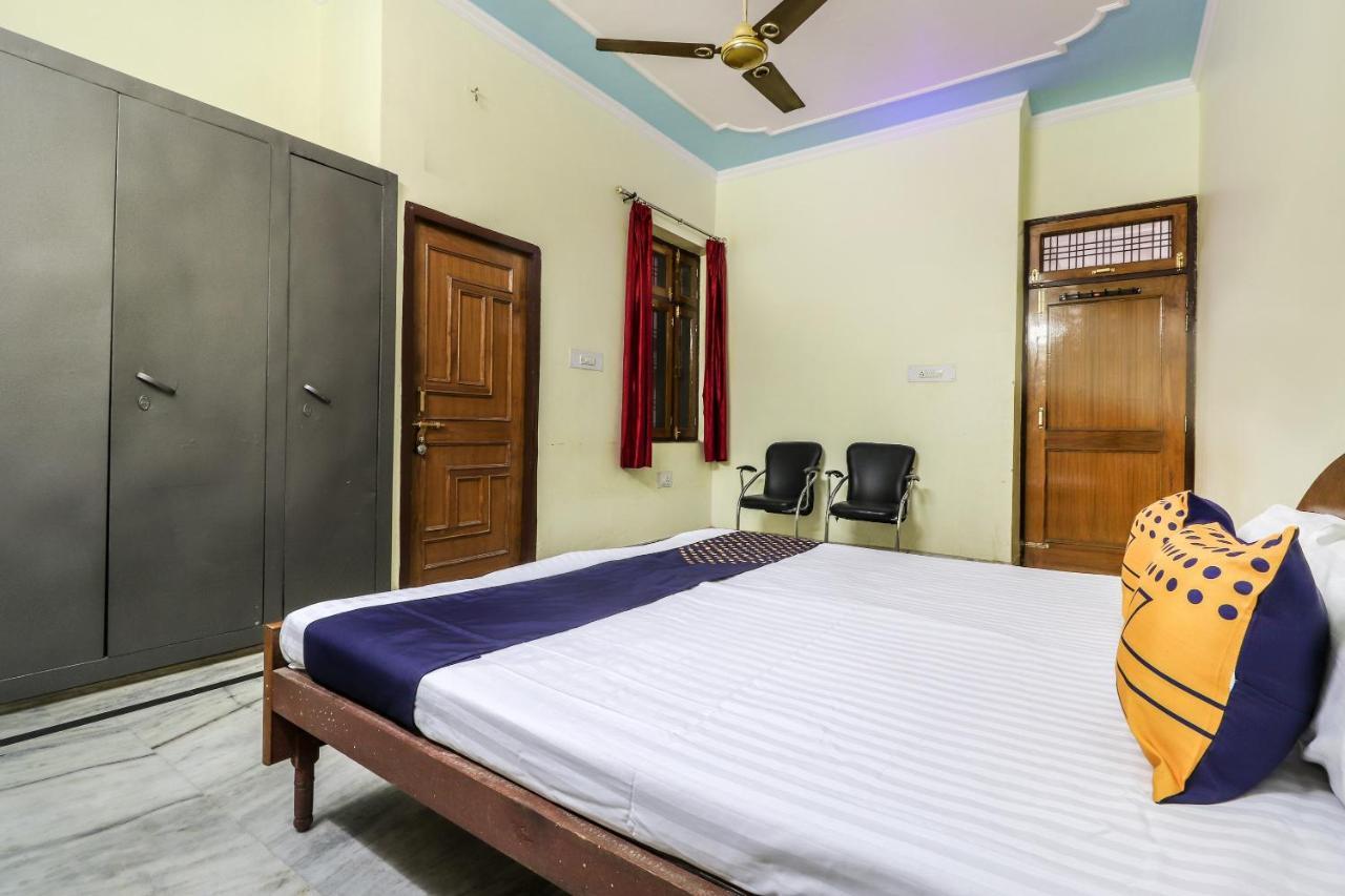 Spot On 70311 Rangoli Palace Hotel 2*