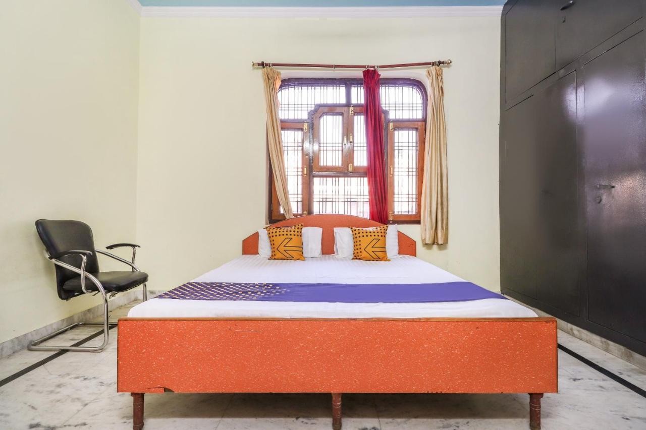 Spot On 70311 Rangoli Palace 2* Lucknow